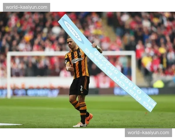 英格兰图赫尔战术重塑成效 高位压迫快速转换取代保守沉闷